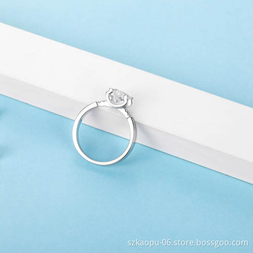 Trendy Fashion Custom  925 Silver Ring For Eternity Love  Ring Four Prong Crystal With Side Diamonds For Anniversary
